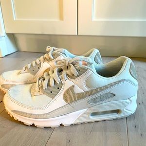 Nike Air Max 90 SE Women's Shoe